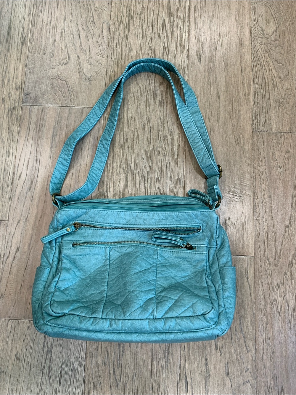 Bueno Elephant Zip Top Minibag Turquoise - Picture 1 of 4